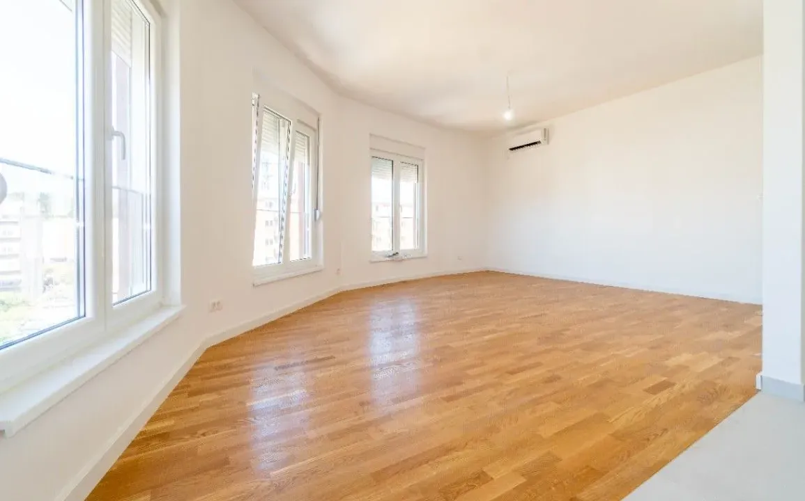 Izdavanje, poslovni prostor, 116m², Zabjelo, Podgorica