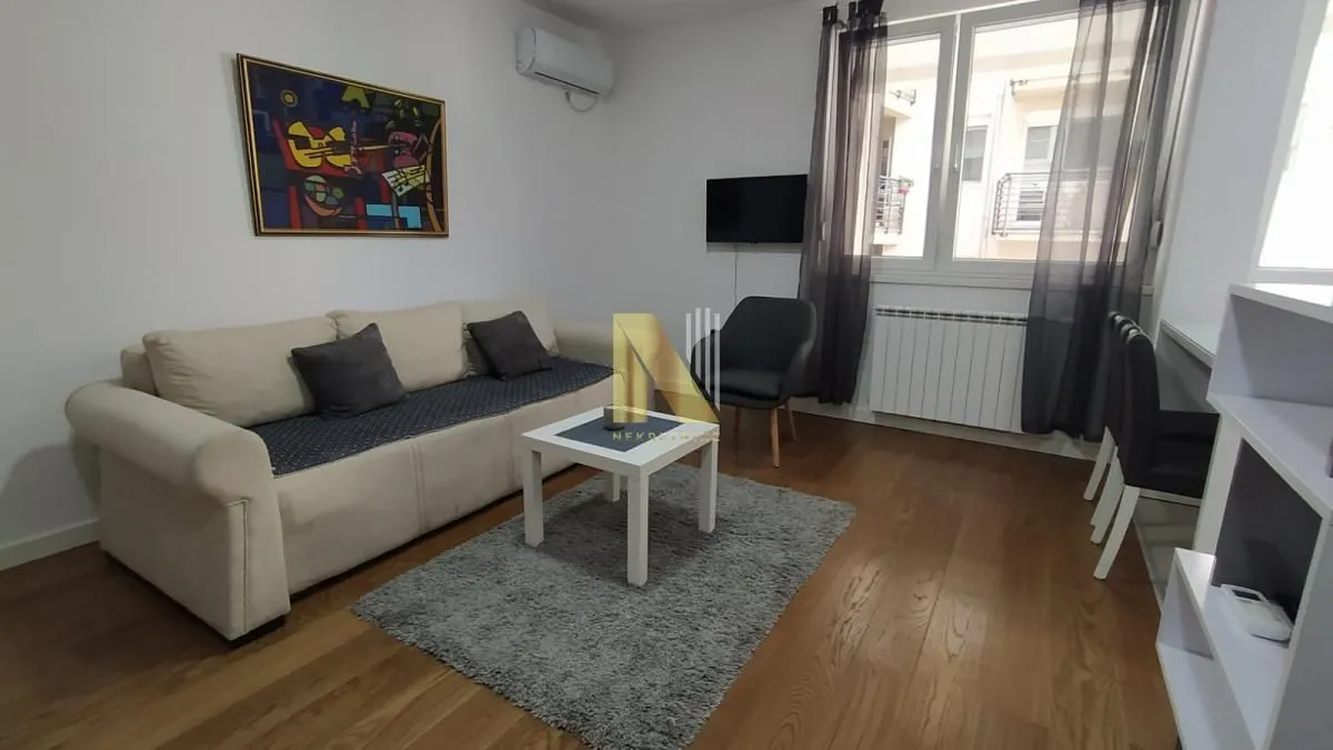 Rent, studio apartment, 26m², Bulevar Oslobodjenja, Novi Sad Sve Podlokacije