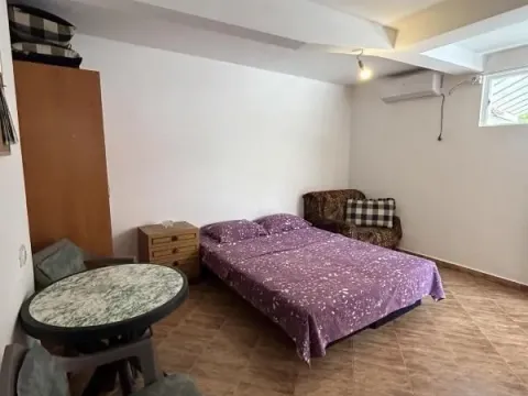 Rent, studio apartment, 30m², Šušanj, Bar - image 2