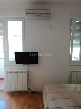 Rent, two bedroom apartment, 83m², Vračar Sve Podlokacije, Beograd - image 4