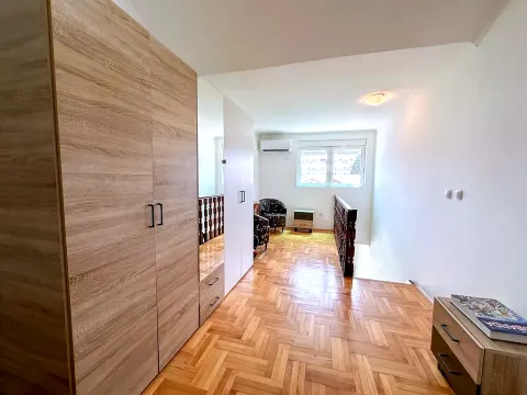 Prodaja, jednosoban stan, 58m², Centar, Podgorica - image 9
