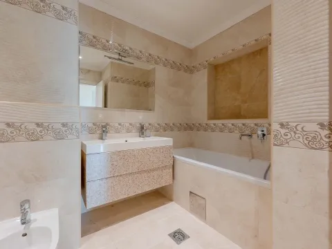 Sale, three bedroom apartment, 115m², Bečići, Budva - image 11