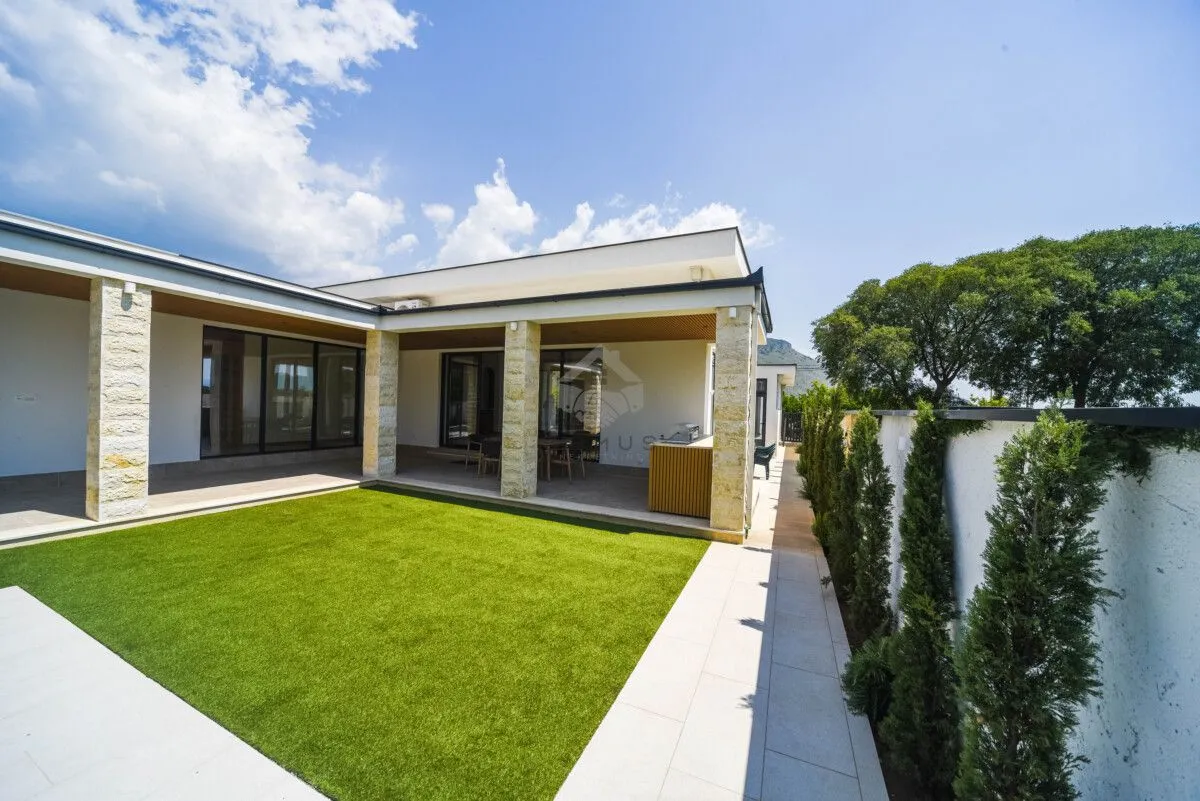 Izdavanje, kuća, 350m², Tuzi, Podgorica