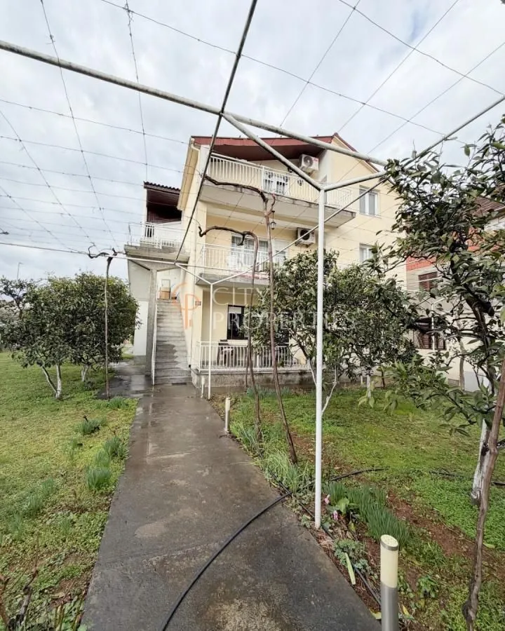 Rent, apartment, 108m², Stari Aerodrom, Podgorica
