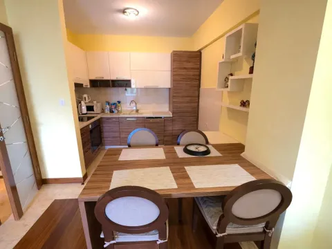 Izdavanje, dvosoban stan, 75m², Centar, Podgorica - image 3