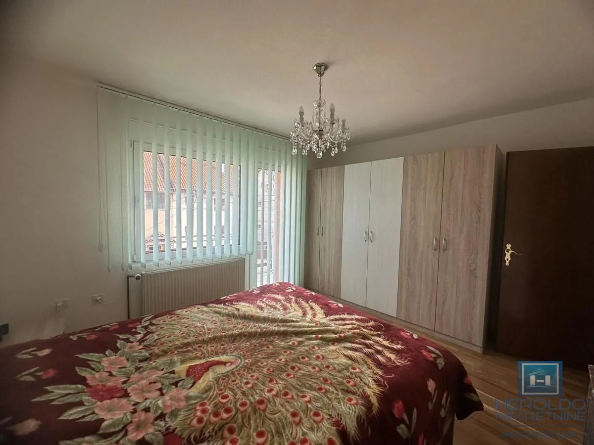 Prodaja, kuća, 300m², Ćuprija, Srbija
