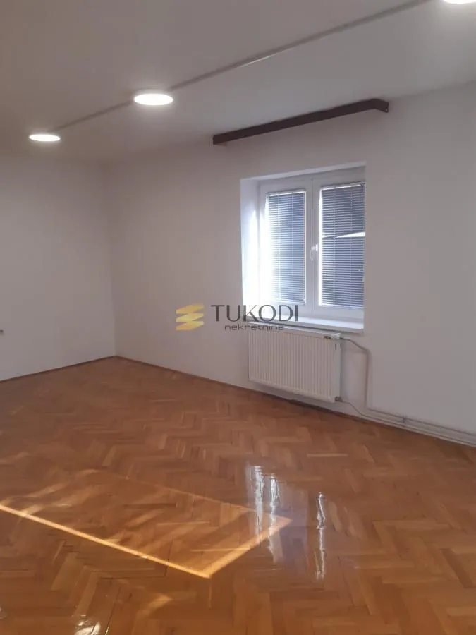 Rent, office space, 303m², Telep, Novi Sad Sve Podlokacije