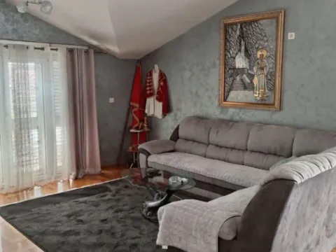 Izdavanje, trosoban stan, 180m², Dalmatinska ulica, Podgorica - image 6