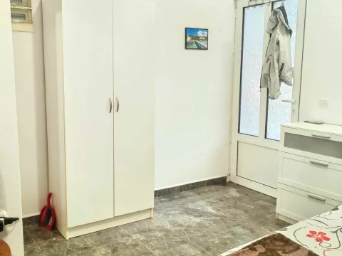 Izdavanje, stan, 22m², Tivat, Crna Gora - image 4