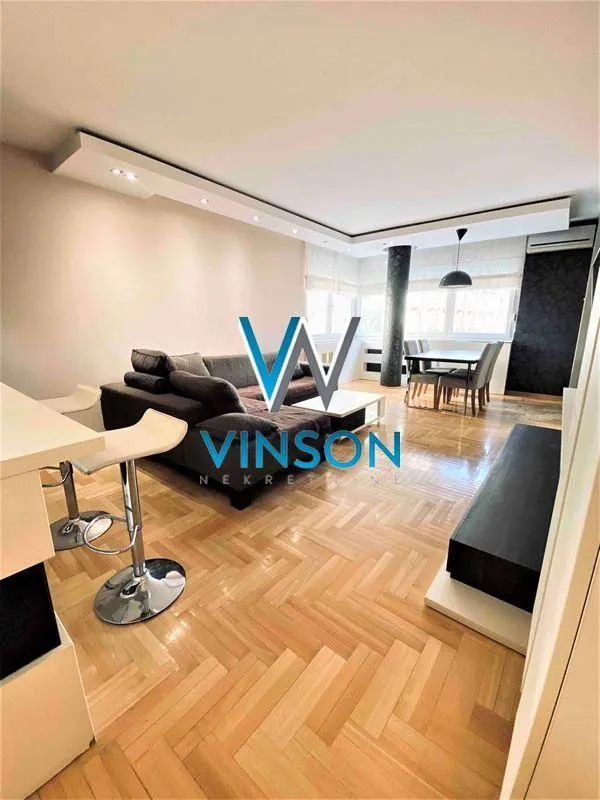 Izdavanje, trosoban stan, 98m², Centar, Novi Sad