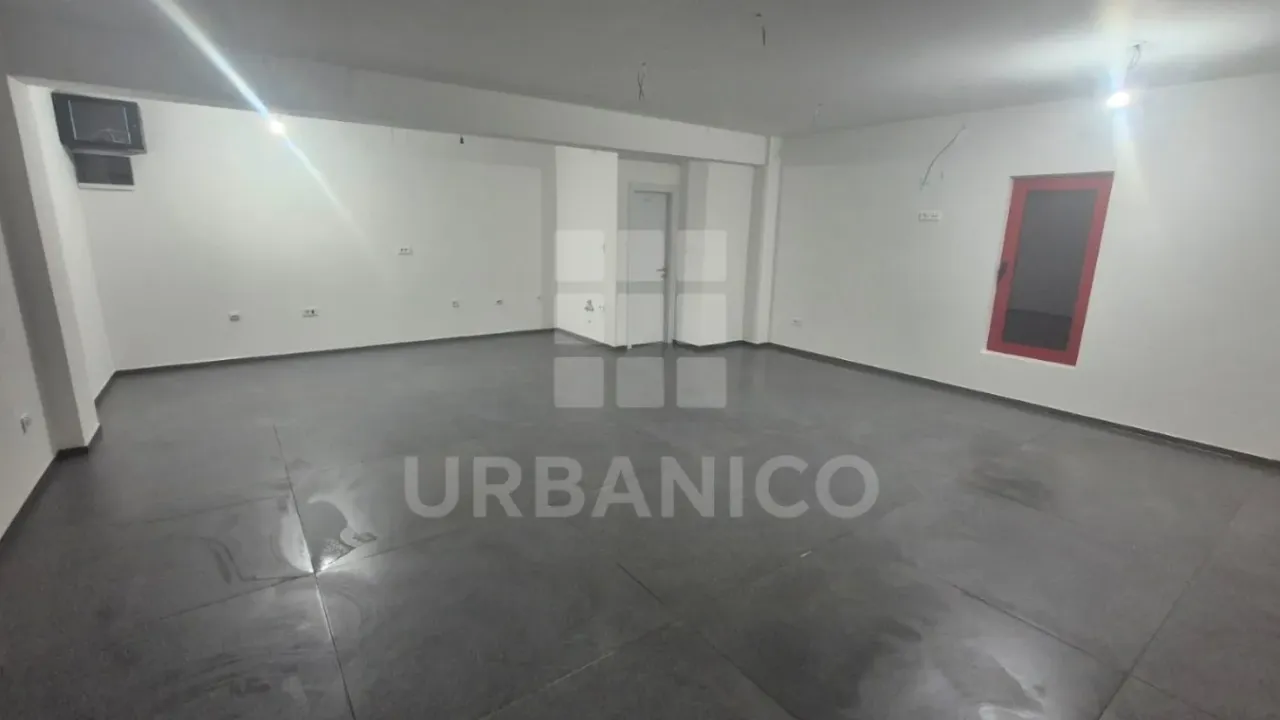 Sale, office space, 54m², Vezirov Most, Podgorica