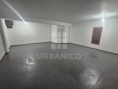 Prodaja, poslovni prostor, 54m², Vezirov Most, Podgorica - image 1