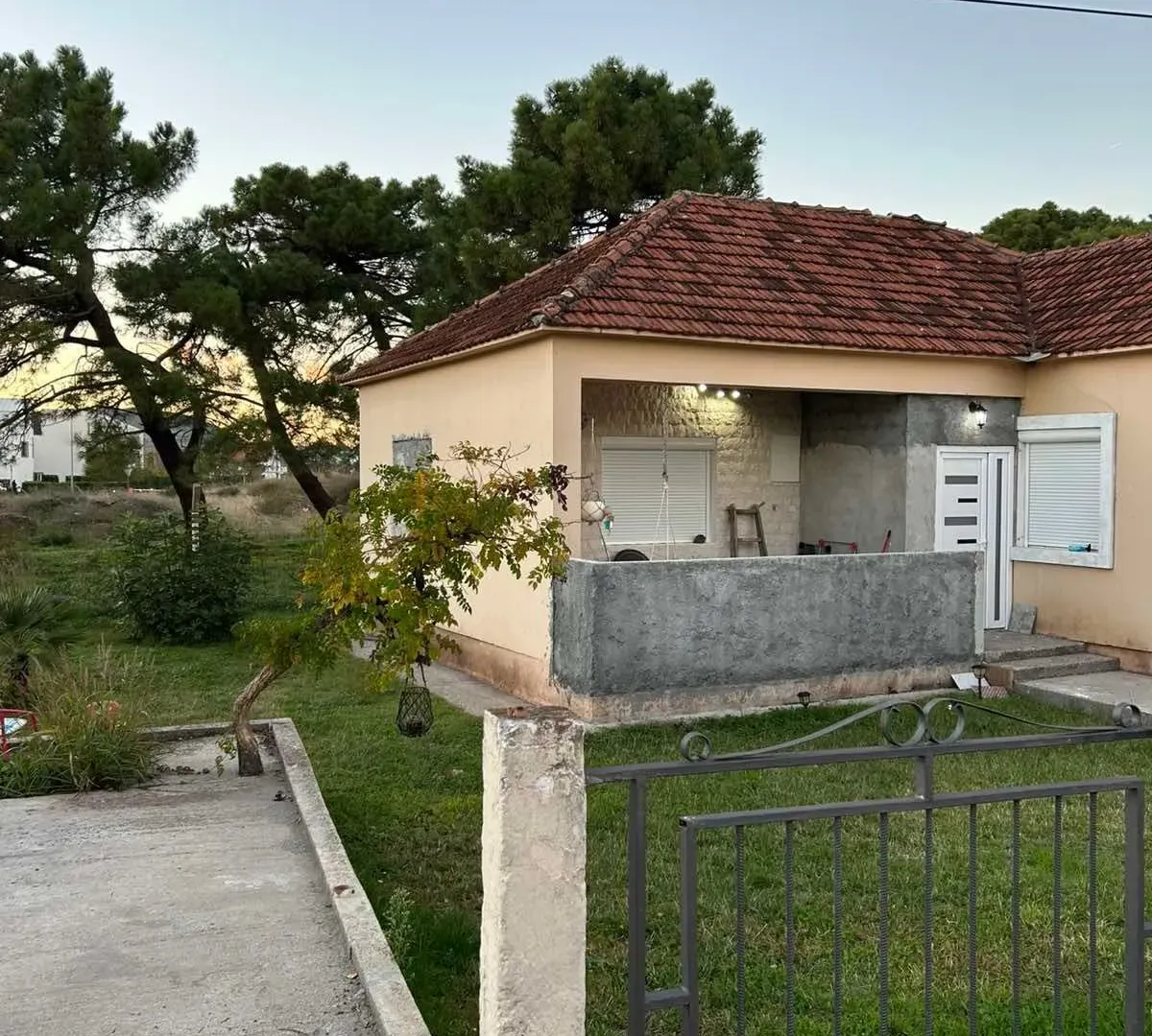 Rent, house, 85m², Zagorič, Podgorica