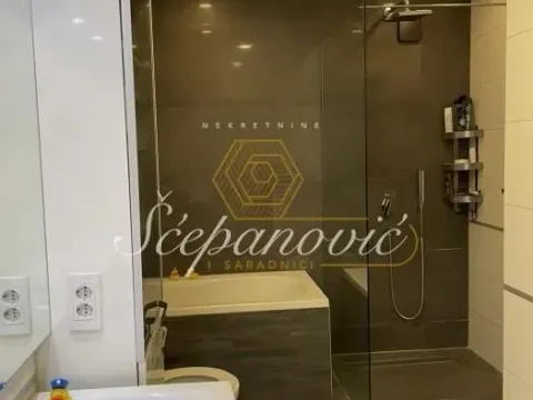 Prodaja, četvorosoban stan, 105m², Bulevar Evrope, Novi Sad Sve Podlokacije - image 9