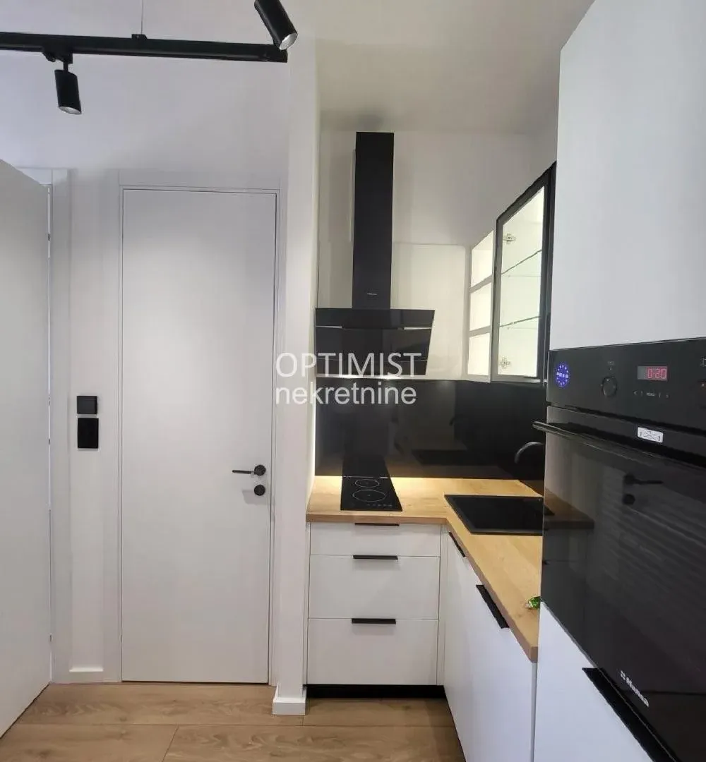 Sale, one bedroom apartment, 27m², Stari Grad, Beograd
