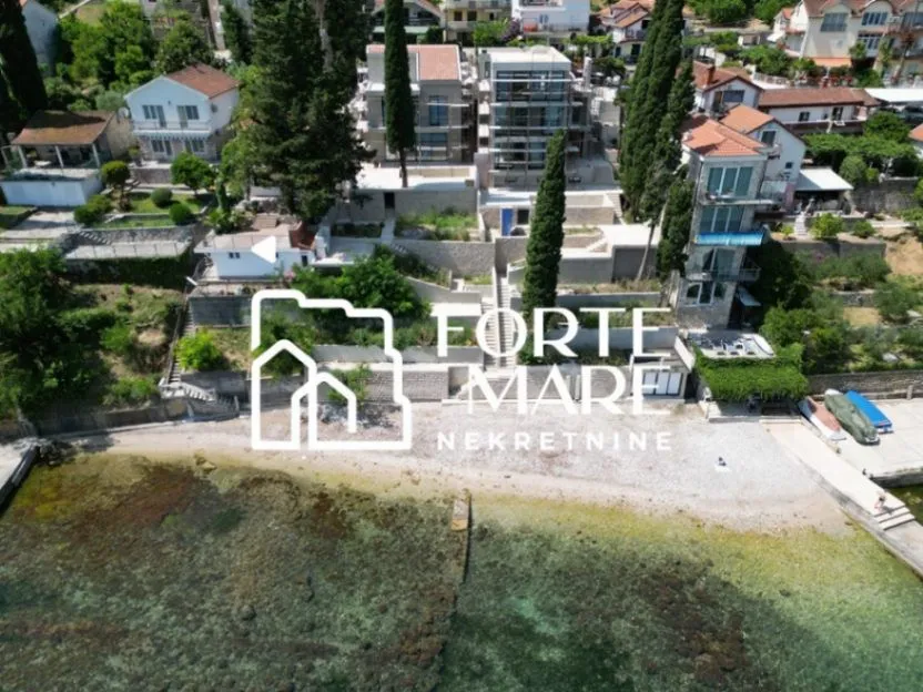 Prodaja, kuća, 309m², Njivice, Herceg Novi