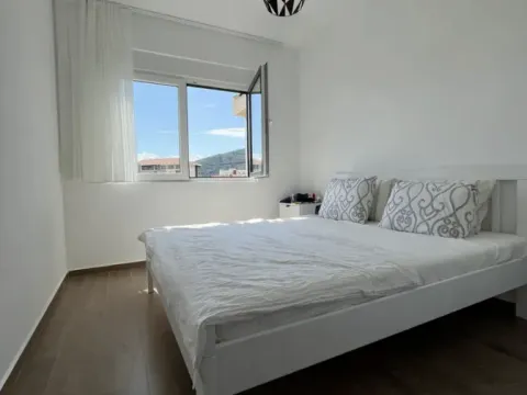 Rent, one bedroom apartment, 44m², Budva, Crna Gora - image 3
