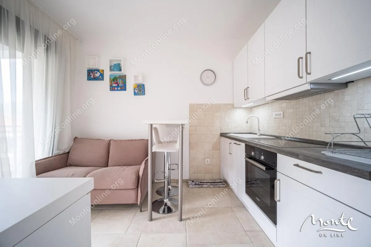 Prodaja, jednosoban stan, 59m², Dobrota, Kotor