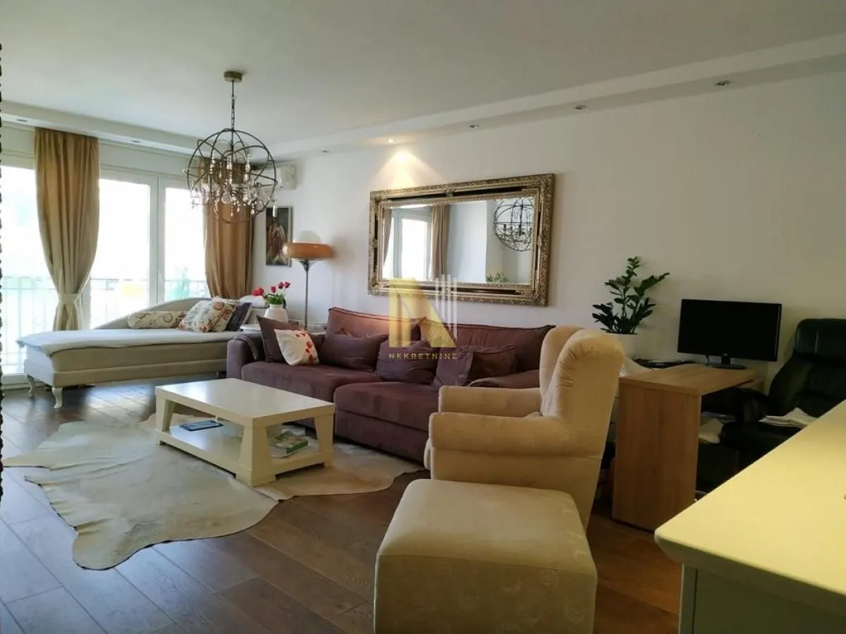 Sale, three bedroom apartment, 116m², Cara Dušana, Novi Sad Sve Podlokacije