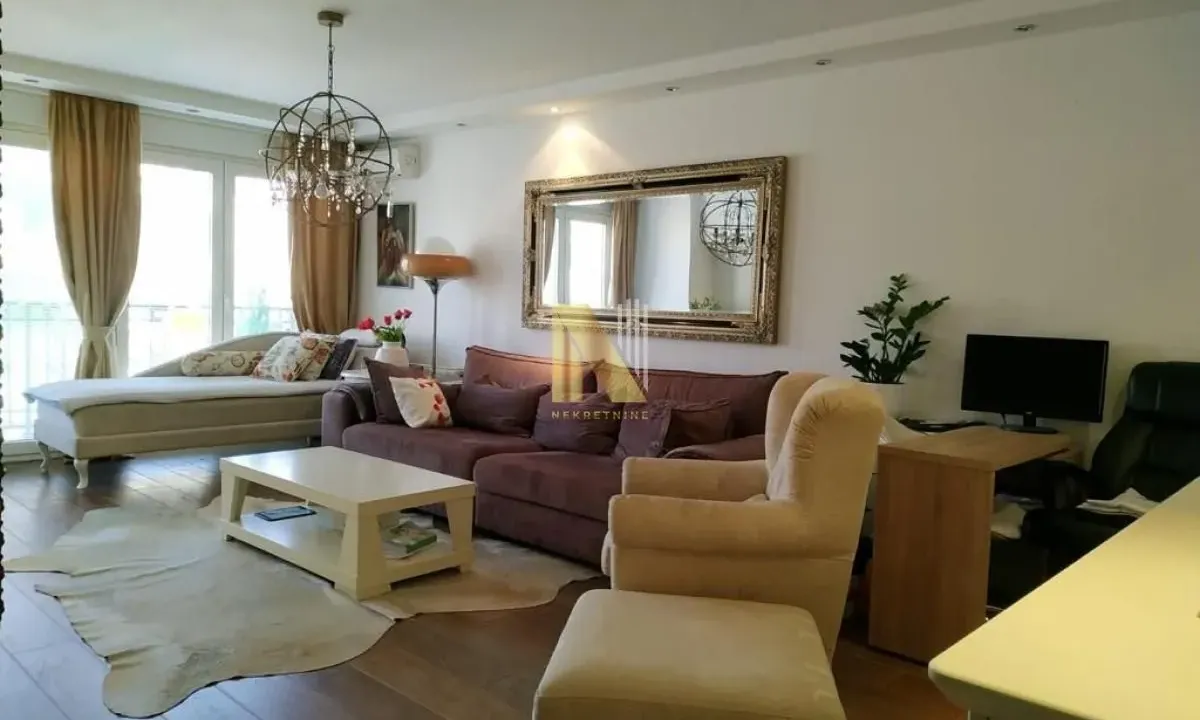 Sale, three bedroom apartment, 116m², Cara Dušana, Novi Sad Sve Podlokacije