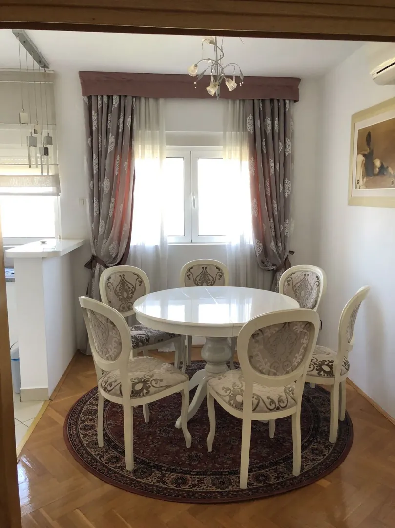 Rent, four bedroom apartment, 97m², Blok 9, Podgorica
