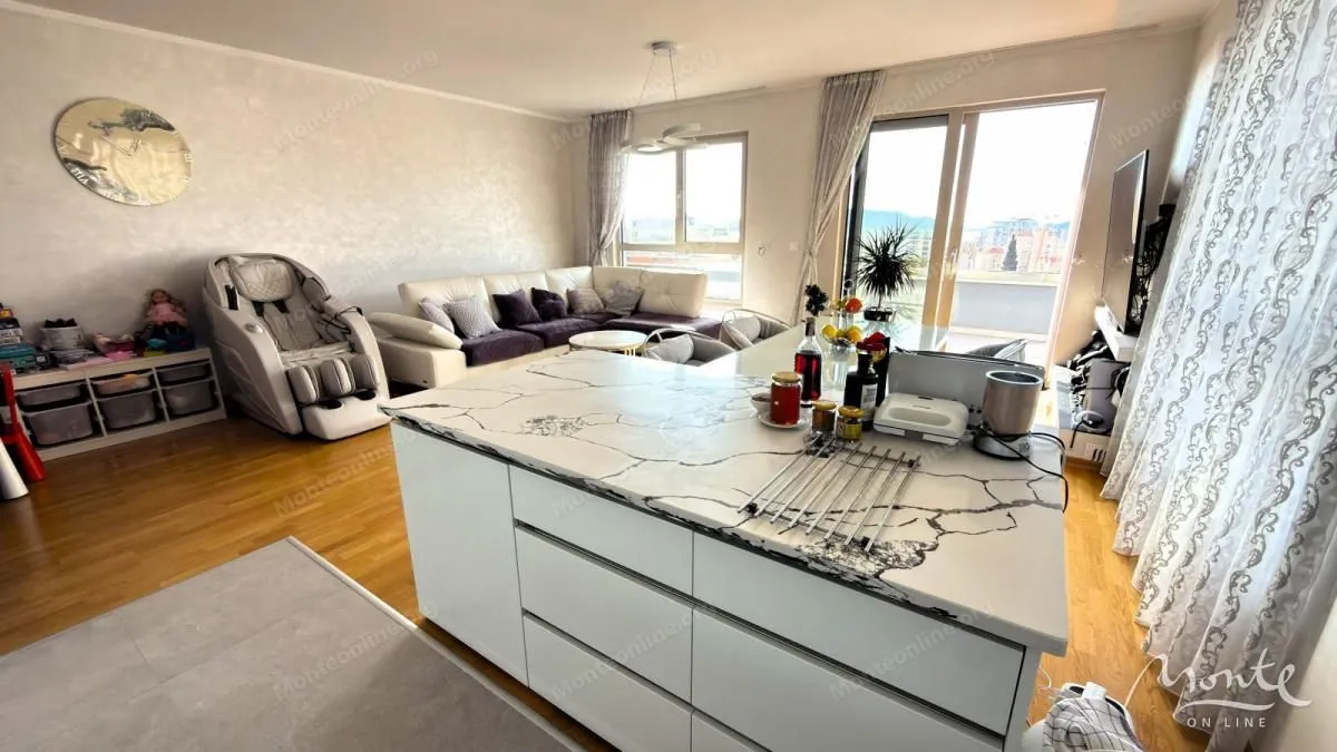 Sale, three bedroom apartment, 104m², Bečići, Budva