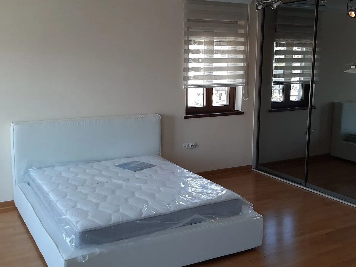 Sale, four bedroom apartment, 166m², Vračar Sve Podlokacije, Beograd