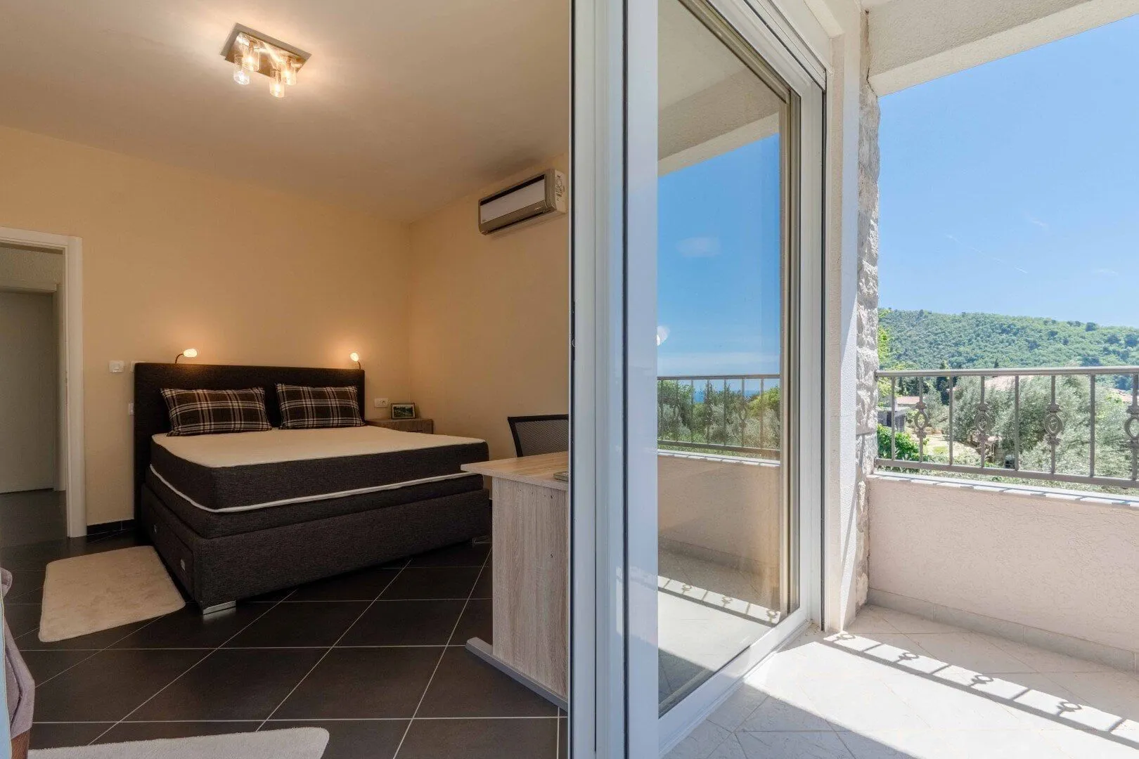 Sale, house, 251m², Katun Reževići, Budva