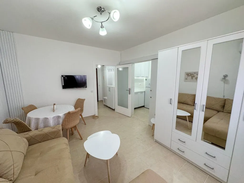 Prodaja, jednosoban stan, 24m², Autobuska stanica, Podgorica