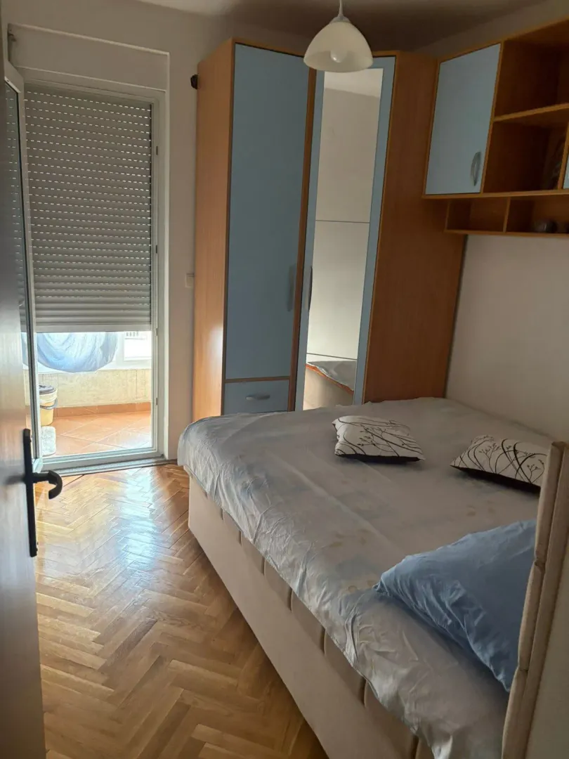 Izdavanje, jednosoban stan, 35m², Blok 9, Podgorica