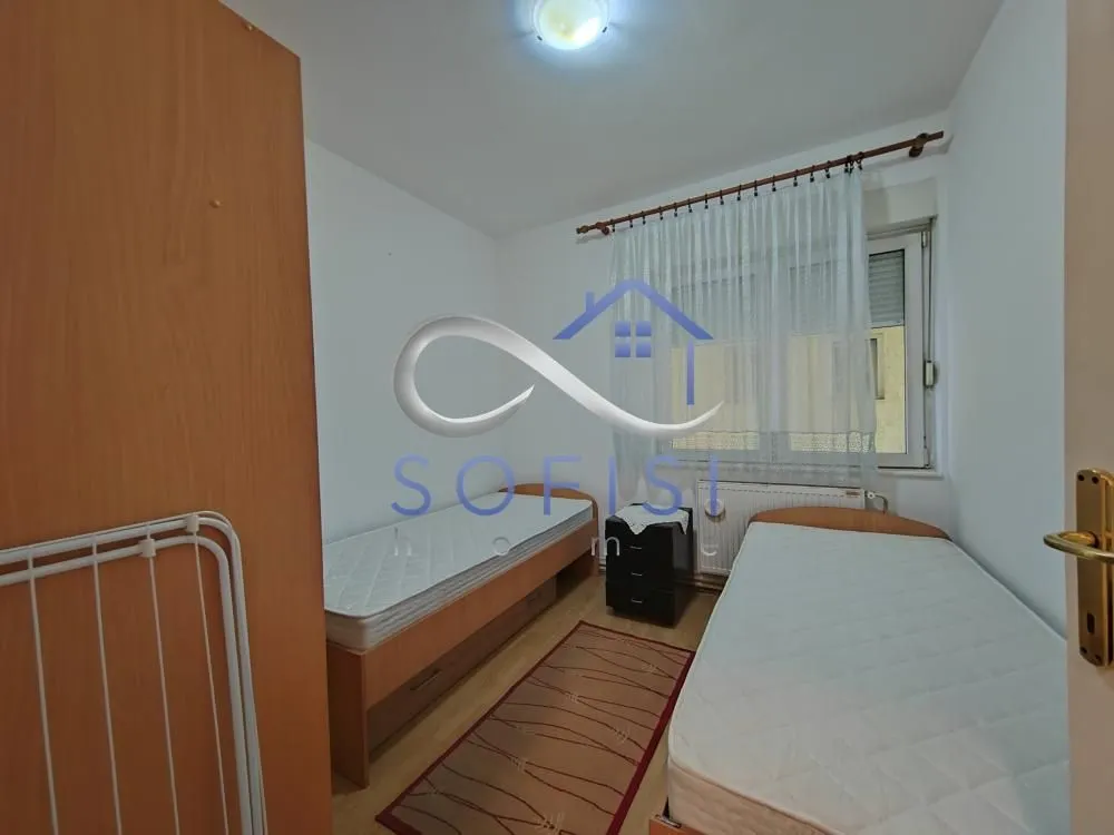 Izdavanje, dvosoban stan, 52m², Socijalno, Novi Sad Sve Podlokacije