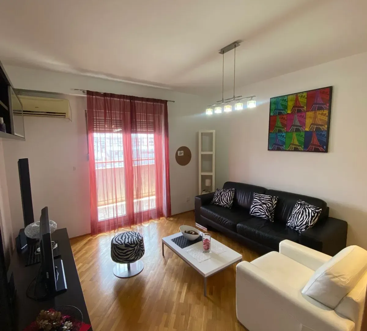 Izdavanje, jednosoban stan, 50m², Preko Morače, Podgorica