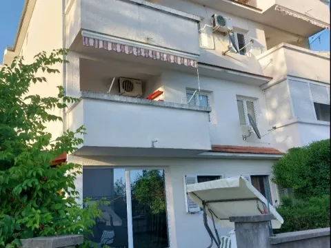 Prodaja, stan, 89m², Tivat, Crna Gora - image 4