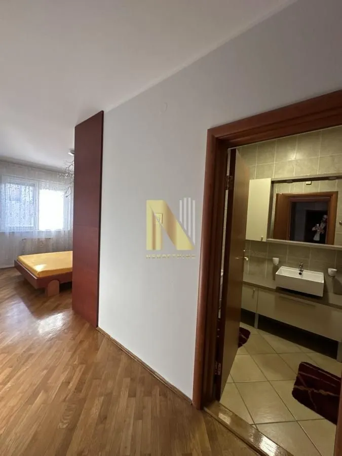Prodaja, četvorosoban stan, 161m², Bulevar Oslobodjenja, Novi Sad Sve Podlokacije