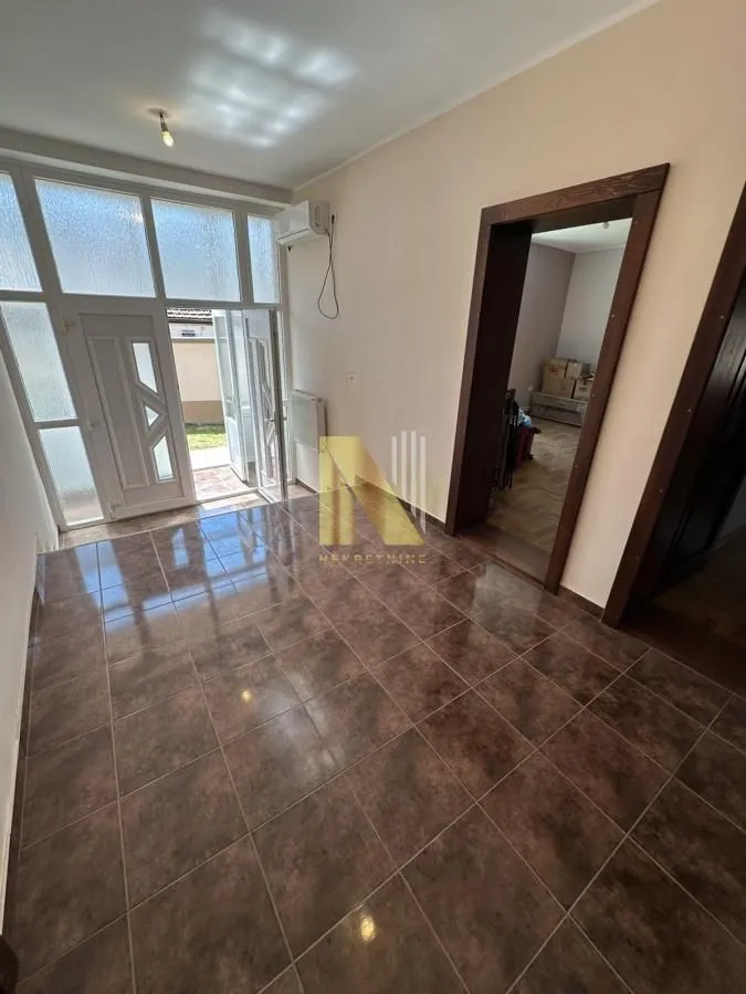 Prodaja, kuća, 175m², Centar, Zrenjanin