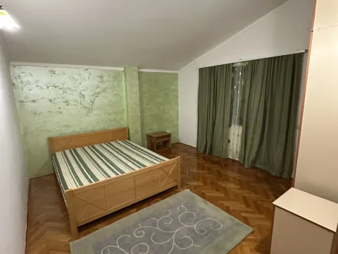 Izdavanje, kuća, 170m², Gornja Gorica, Podgorica - image 7