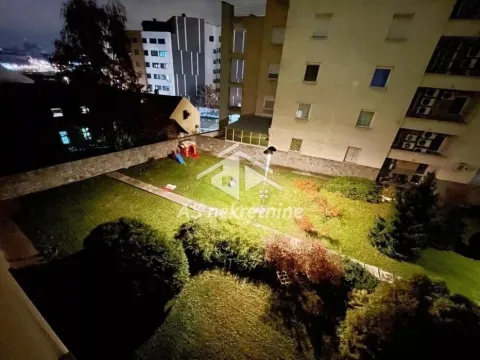 Izdavanje, trosoban stan, 95m², Autokomanda, Voždovac Sve Podlokacije - image 20