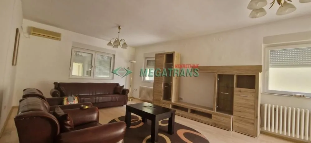 Izdavanje, kuća, 220m², Petrovaradin, Novi Sad
