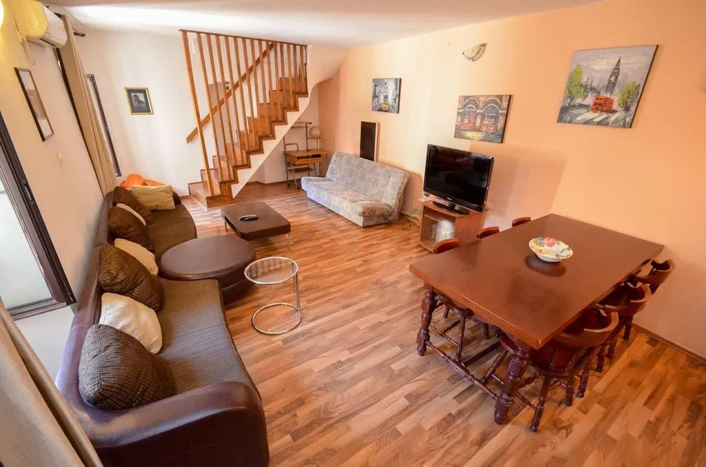 Sale, house, 240m², Kotor, Crna Gora