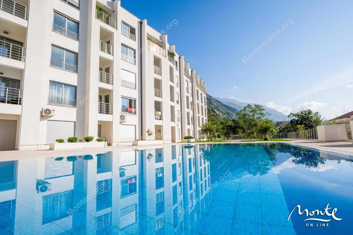 Prodaja, trosoban stan, 103m², Dobrota, Kotor