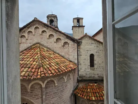 Sale, three bedroom apartment, 72m², Stari Grad Kotor, Kotor - image 12