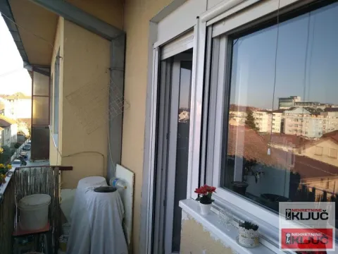 Prodaja, trosoban stan, 79m², Bulevar Oslobodjenja, Novi Sad Sve Podlokacije - image 6