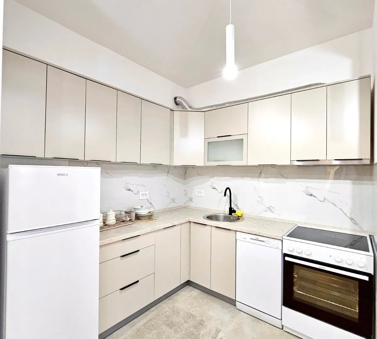 Izdavanje, jednosoban stan, 46m², Stari Aerodrom, Podgorica