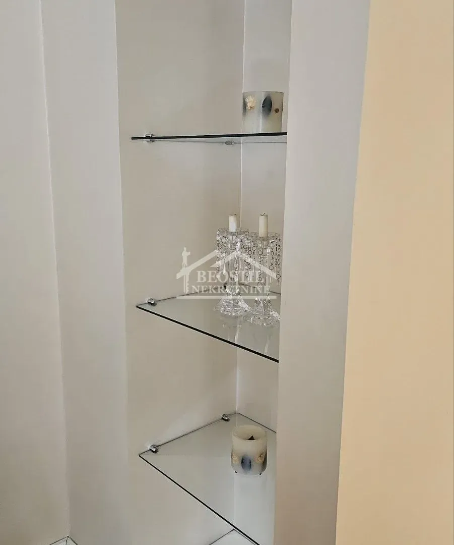 Izdavanje, stan, 191m², Stari Grad, Beograd