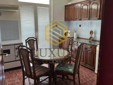 Izdavanje, četvorosoban stan, 156m², Stari Aerodrom, Podgorica - image 9