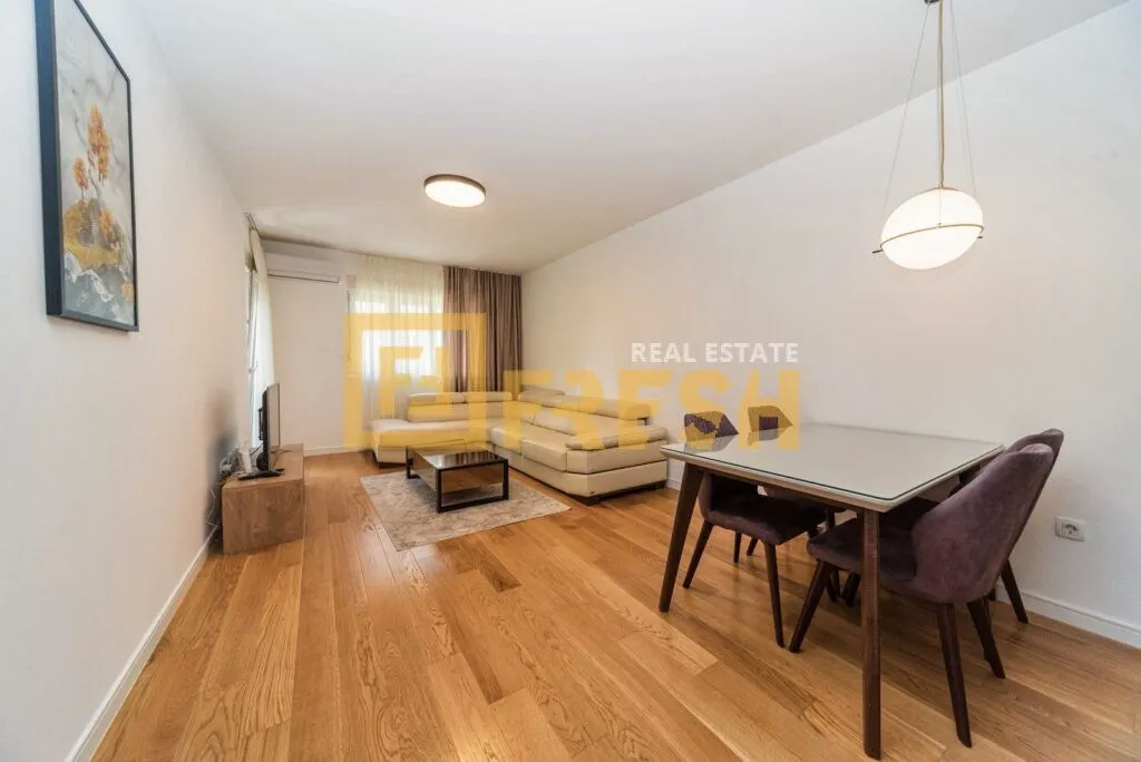 Izdavanje, dvosoban stan, 70m², City Kvart, Podgorica