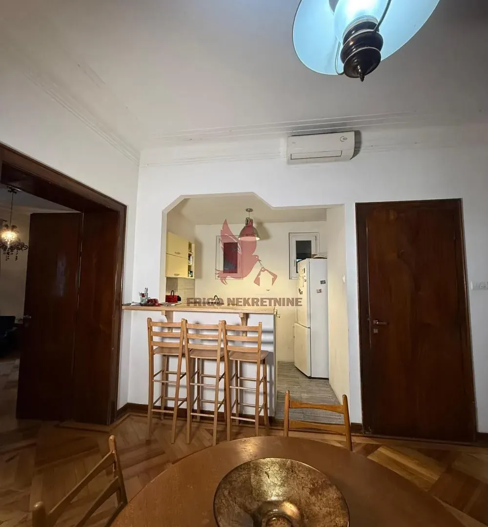 Sale, four bedroom apartment, 100m², Savski Venac, Beograd
