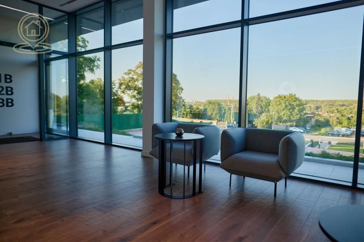 Rent, office space, 570m², Petrovaradin, Novi Sad