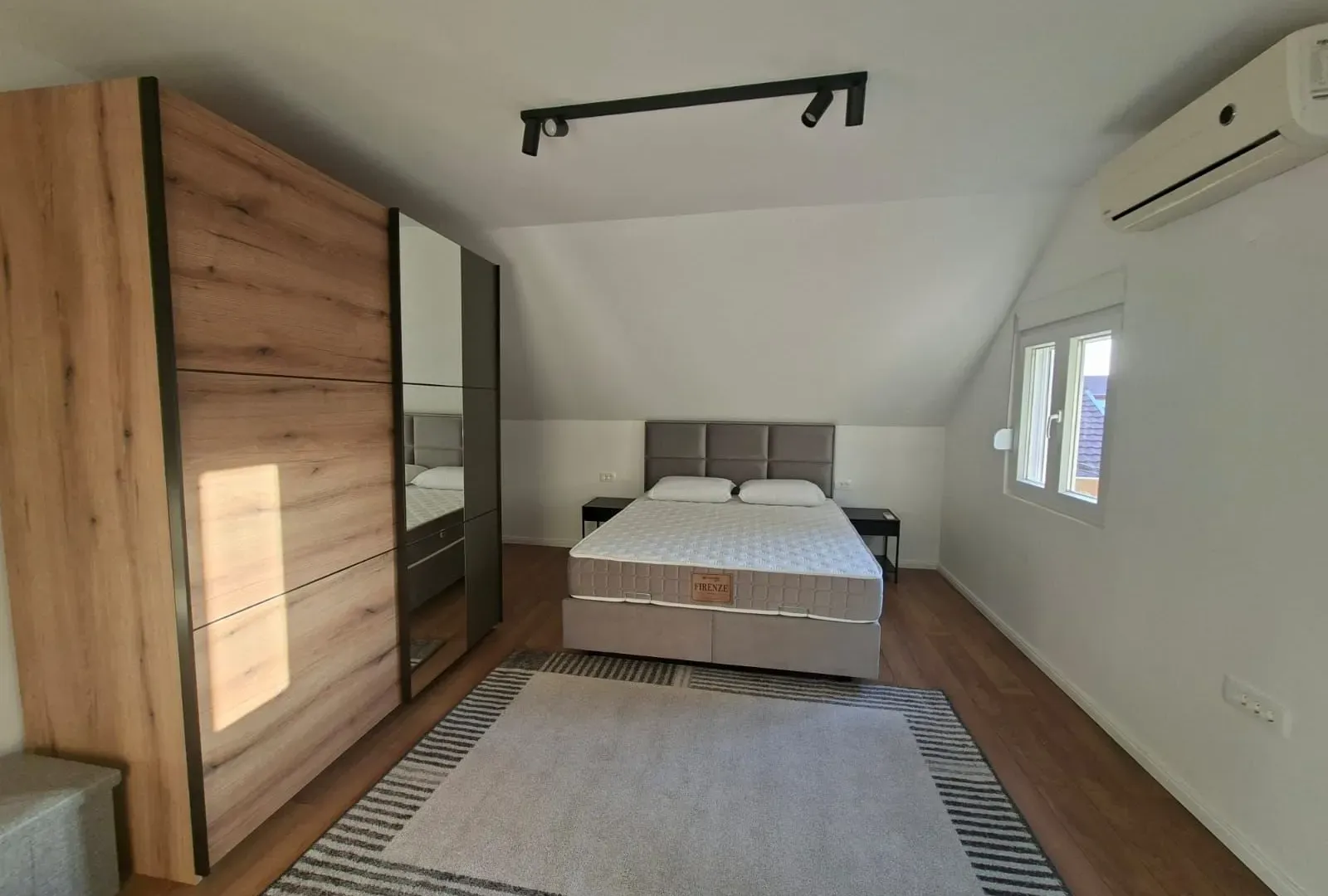 Rent, one bedroom apartment, 65m², Boka Place, Tivat