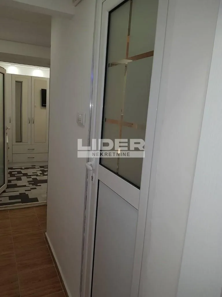 Rent, two bedroom apartment, 52m², Stari Grad, Beograd